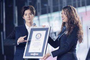 鹿家门粉丝爆料视频大全,揭秘明星幕后生活瞬间 第1张 鹿家门粉丝爆料视频大全,揭秘明星幕后生活瞬间 第1张